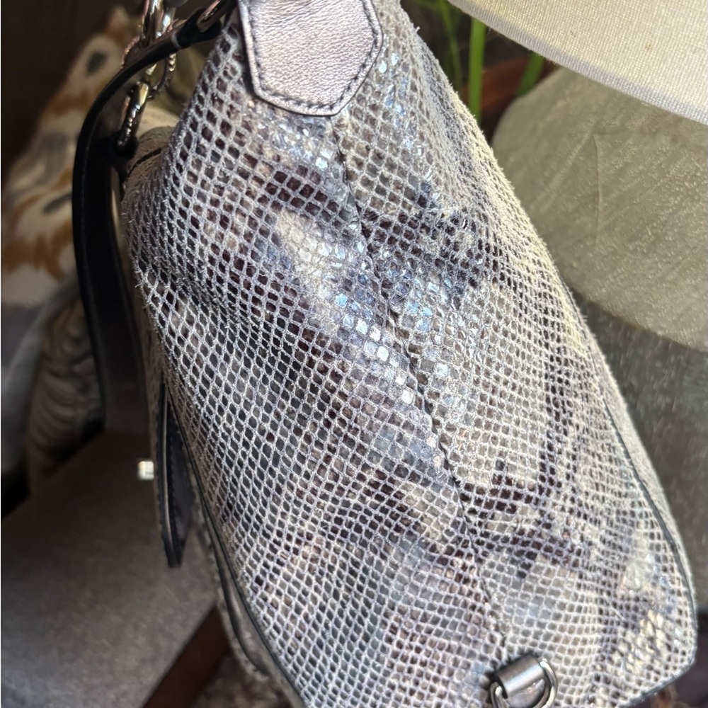 RARE🔥AUTHENTIC COACH 1961 leather Snakeskin metallic leather zip shoulder - Picture 11 of 16